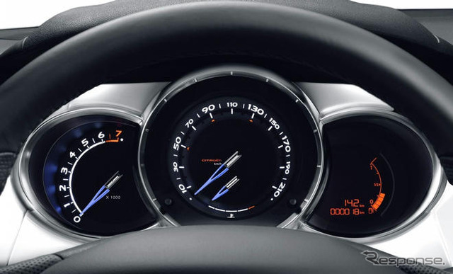 【フランクフルトショー09ライブラリー】シトロエン DS3、新シリーズ1号車
