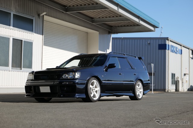 HKS ハイパーマックスS 日産・ステージア装着例 MT(出荷時車高・フロント:27mmダウン / リア:26mmダウン)