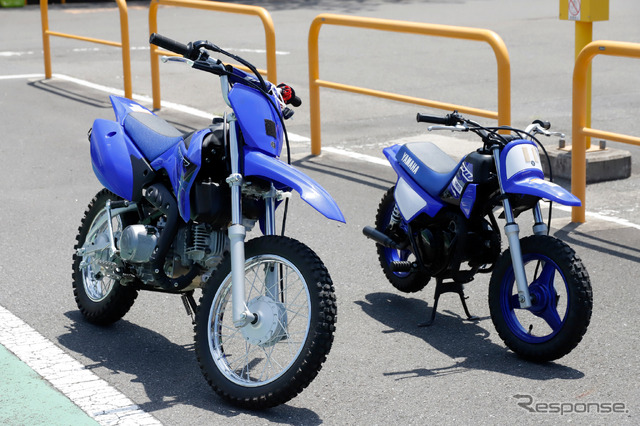ヤマハのキッズバイク『TTR50』(左)と『PW50』(右)