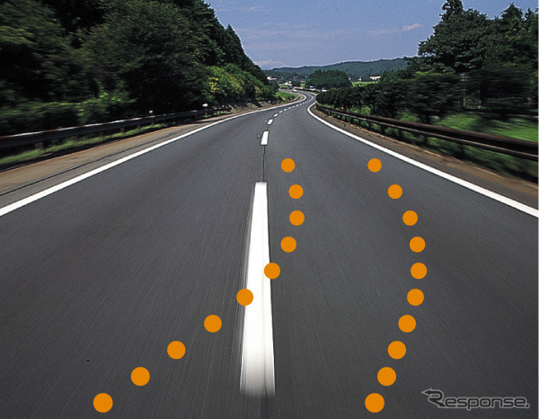 【東京ショー2002速報】長距離トラックにこそほしい運転注意力モニター…三菱『エムダス・ツー』