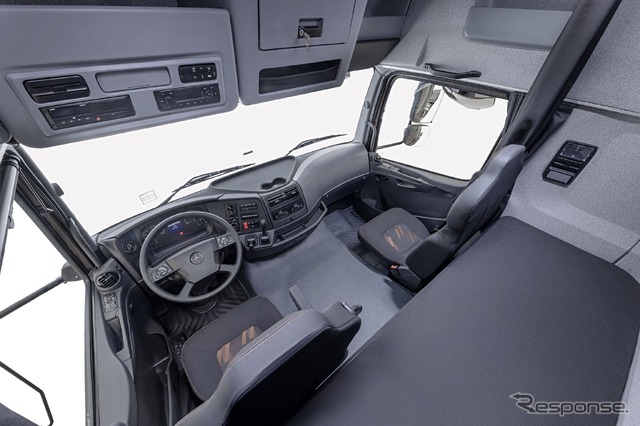 メルセデスベンツの新型大型トラック『アクサー』