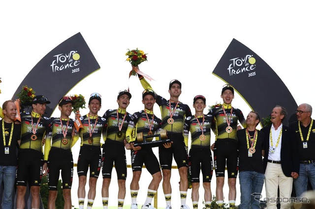 チーム総合優勝を果たしたTeam Visma|Lease a Bike