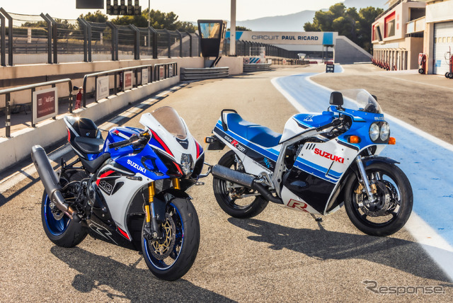 スズキ GSX-R1000R(左)とGSX-R750(右)