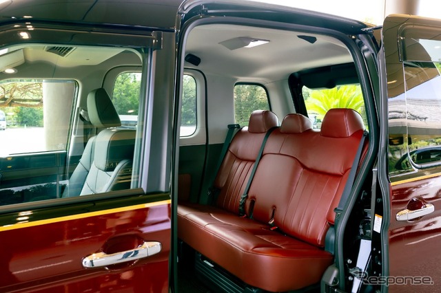 明治記念館とフォレストテラス明治神宮・桃林荘の特別車両。トヨタの『JPN TAXI(ジャパンタクシー)』がベース