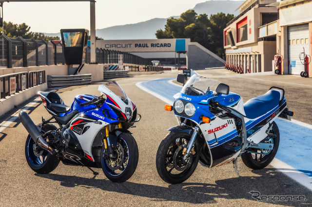 スズキ GSX-R1000R(左)とGSX-R750(右)