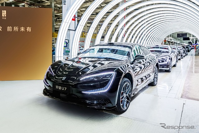 BYDが新エネルギー車（NEV）生産1300万台を達成。高級ブランド「仰望（ヤンワン)」の『U7』がラインオフ