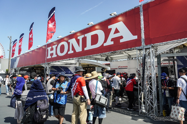 鈴鹿8耐2025のホンダブース