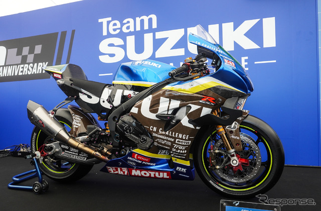 こちらはホンモノの8耐マシン「チームCNチャレンジ」のGSX-R1000R