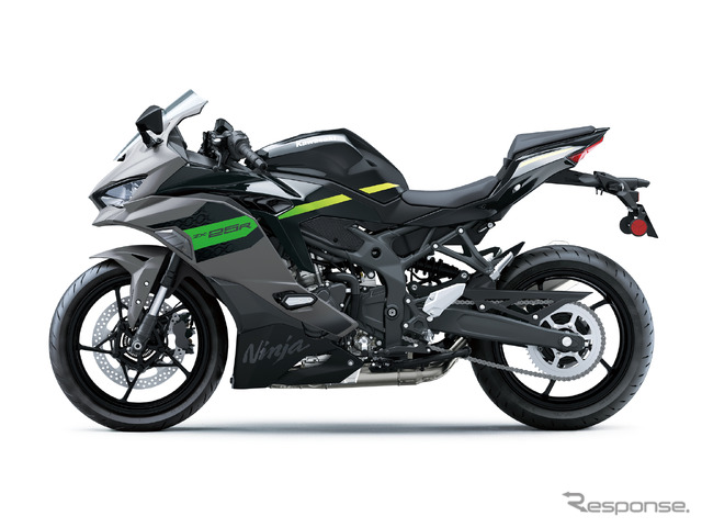 カワサキ Ninja ZX-25R SE（メタリックマットグラファイトグレー×メタリックスパークブラック）