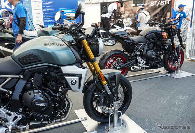 スズキ GSX-8T（左）とスズキ GSX-8TT（右）（鈴鹿8耐2025）