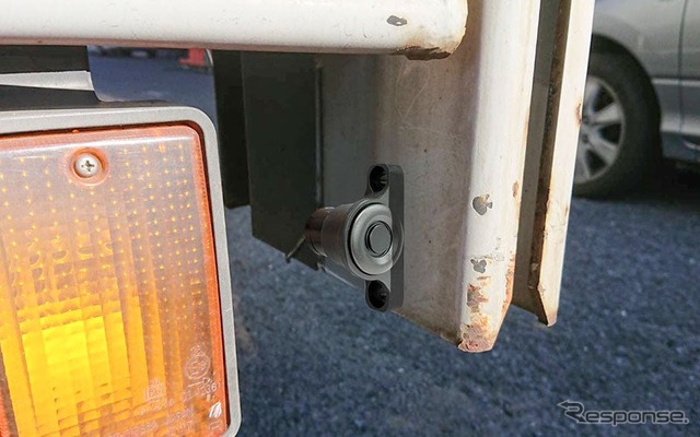 サンコーの「トラック&建機、フォークリフト用セーフティセンサー」
