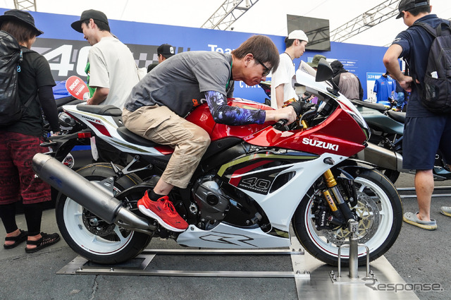 スズキ GSX-R1000Rと青木タカオ氏(鈴鹿8耐2025)