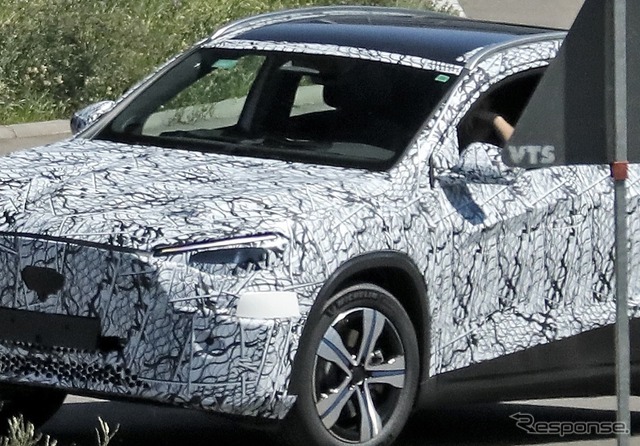 メルセデスベンツ GLA 次期型のプロトタイプ