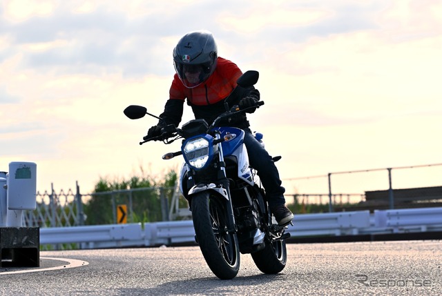 スズキ ジクサー250