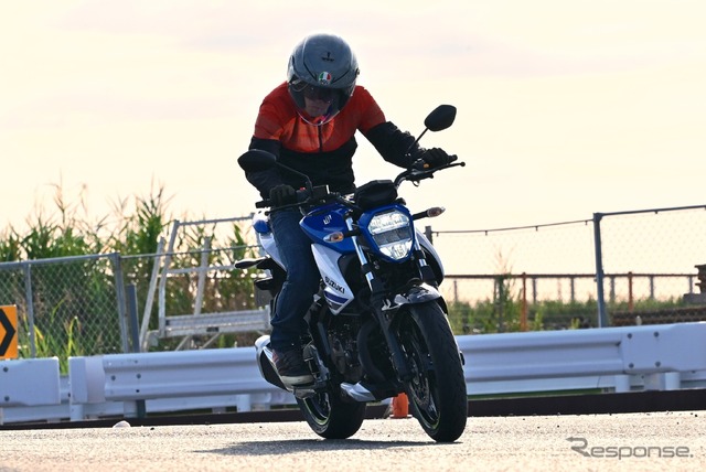 スズキ ジクサー250