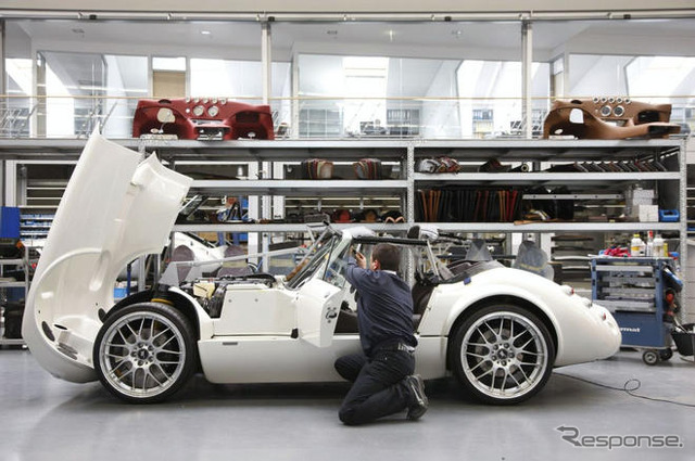 【フランクフルトモーターショー09】Wiesmann、仰天PR…会場で車両組み立て