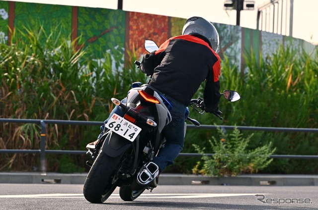 スズキ ジクサー250