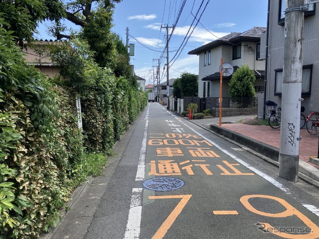 狭い道！ 制限1.7m、小金井市道573号線