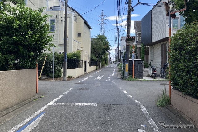 狭い道！ 制限1.7m、小金井市道573号線