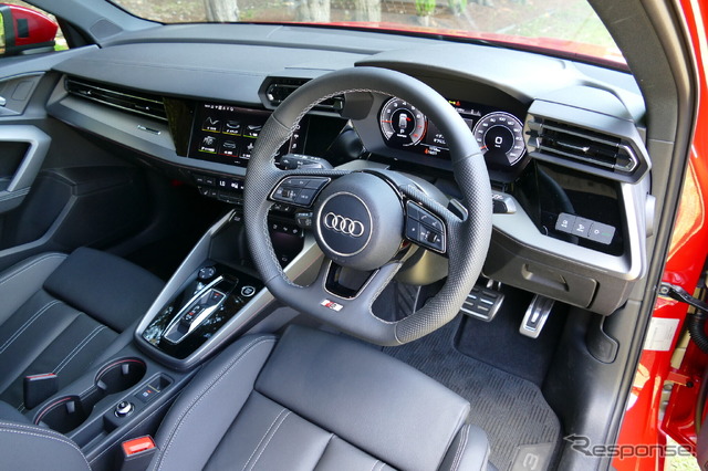 アウディA3 Sportback 30 TFSI S Line