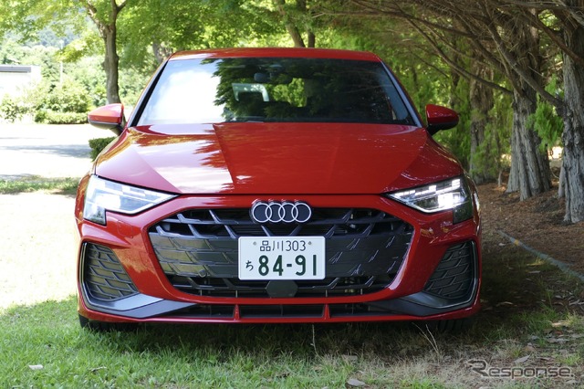 アウディA3 Sportback 30 TFSI S Line