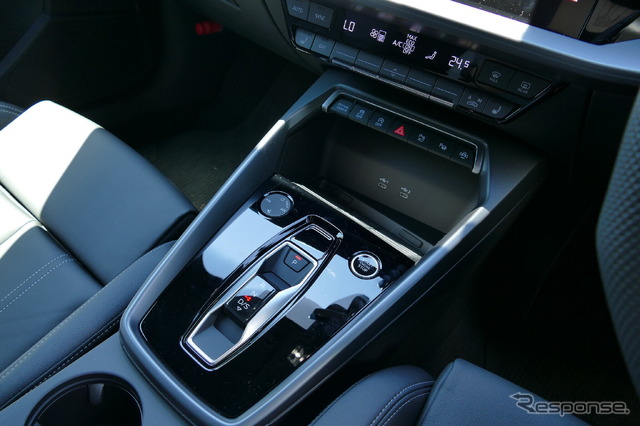 アウディA3 Sportback 30 TFSI S Line
