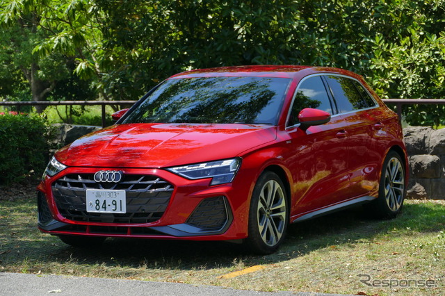 アウディA3 Sportback 30 TFSI S Line