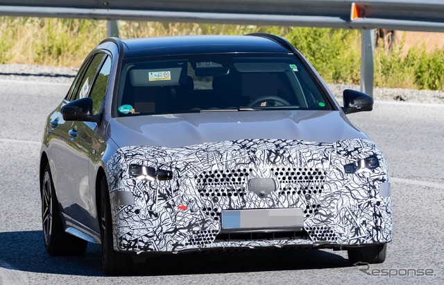 メルセデスベンツ Cクラス・ステーションワゴン 改良新型のプロトタイプ