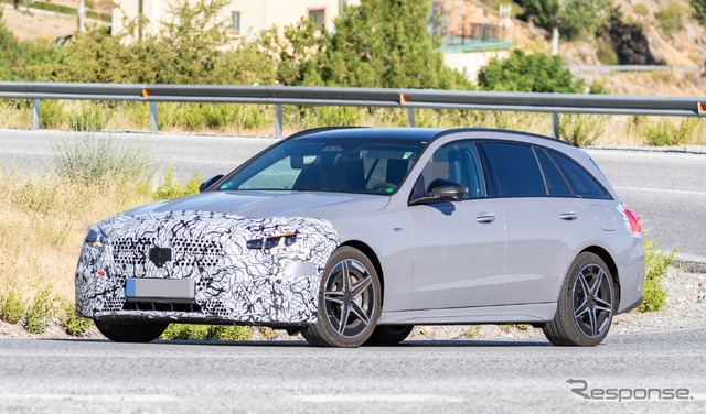 メルセデスベンツ Cクラス・ステーションワゴン 改良新型のプロトタイプ