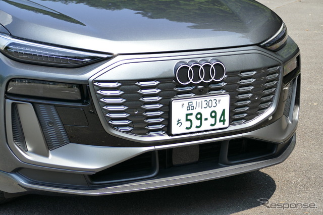 アウディ Q6 e-tron quattro advanced