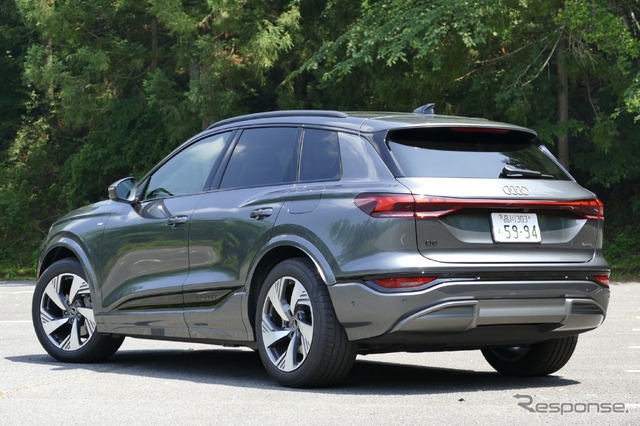 アウディ Q6 e-tron quattro advanced