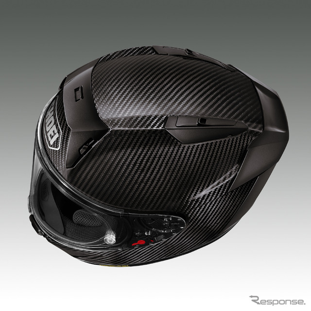 際立つカーボンシェル！ SHOEIがフラッグシップのフルフェイスモデル・X-Fifteenに『Carbon』モデルを追加