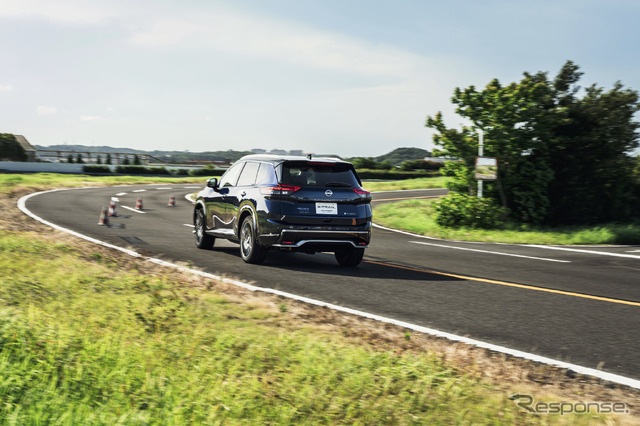 新型 日産「エクストレイル AUTECH SPORTS SPEC」