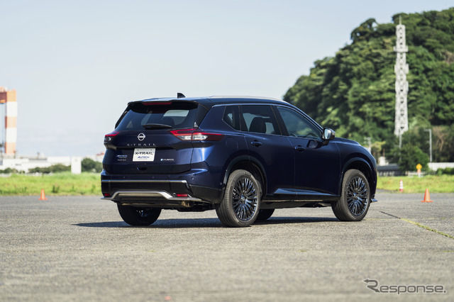 新型 日産「エクストレイル AUTECH SPORTS SPEC」