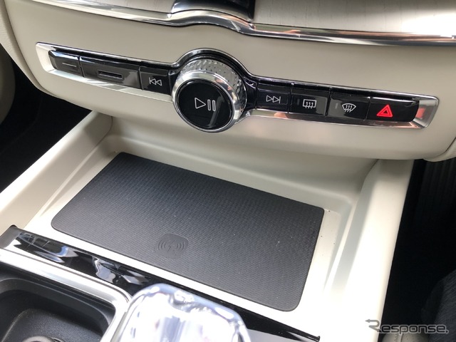 ボルボ XC60 Ultra B5 AWD