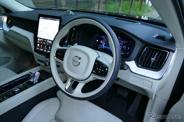 ボルボ XC60 Ultra B5 AWD