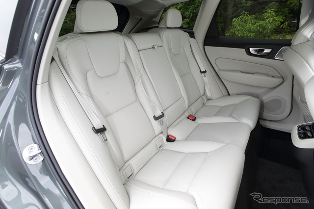 ボルボ XC60 ウルトラB5 AWD