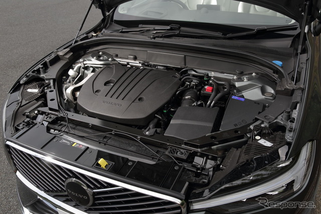 ボルボ XC60 ウルトラB5 AWD