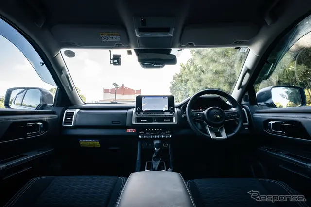 MITSUBISHI TRITON