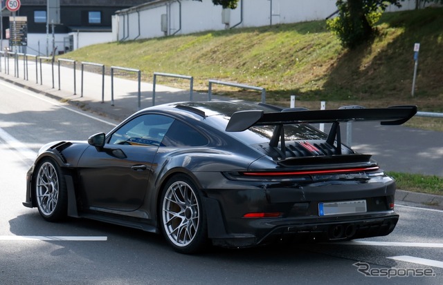 ポルシェ 911 GT3 RS 改良新型のプロトタイプ
