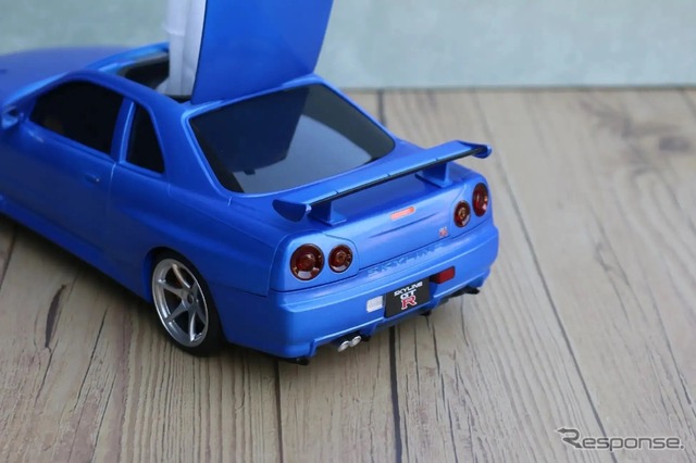 日産『GT-R』(BNR34)のウェットティッシュケース