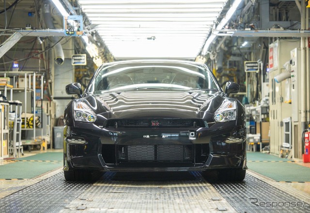 日産自動車 栃木工場をラインオフした最後のGT-R