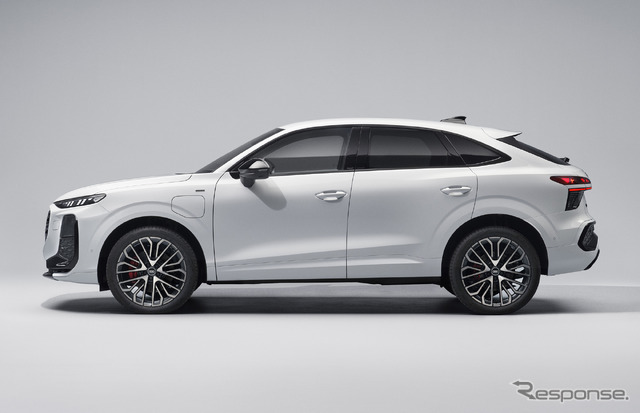 アウディ Q3スポーツバック eハイブリッド新型