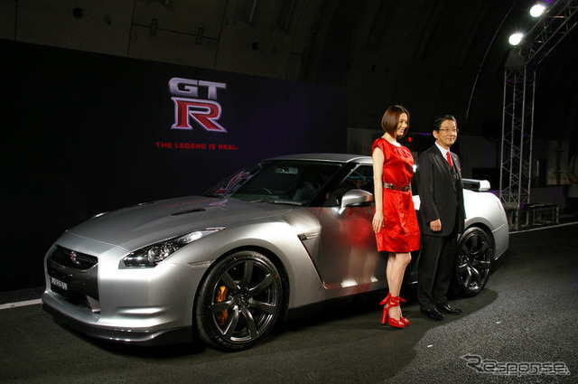 米倉涼子 × GT-R × 首都高 山手トンネル