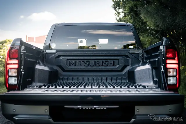 MITSUBISHI TRITON
