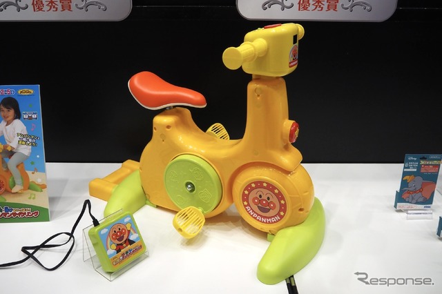 セガフェイブ GoGo! アンパンマンサイクリング。日本おもちゃ大賞2025共遊玩具部門優秀賞