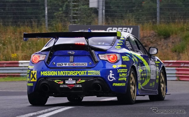 スバルBRZを特別改造し車椅子利用者の独ニュルブルクリンク走行を実現