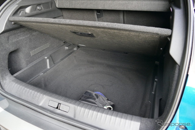 プジョー3008 GT HYBRID アルカンターラパッケージ