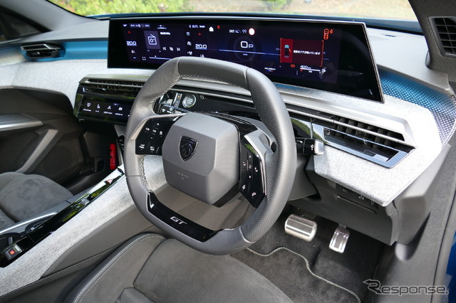 プジョー3008 GT HYBRID アルカンターラパッケージ