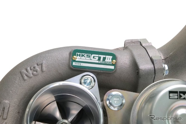 HKSのER34『スカイライン』RB25DETエンジン用「スポーツタービンキット」